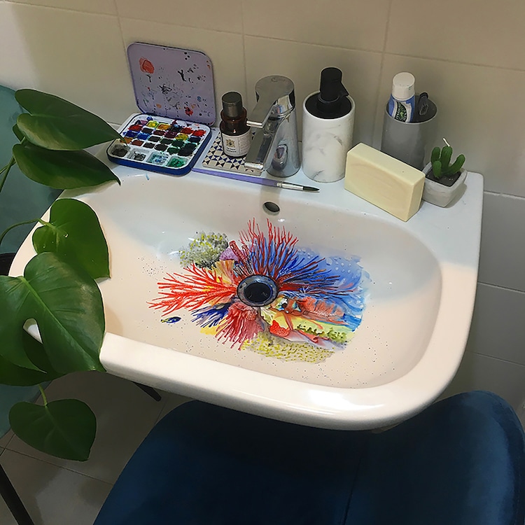 des-peintures-dans-le-lavabo-par-Marta-Grossi-2