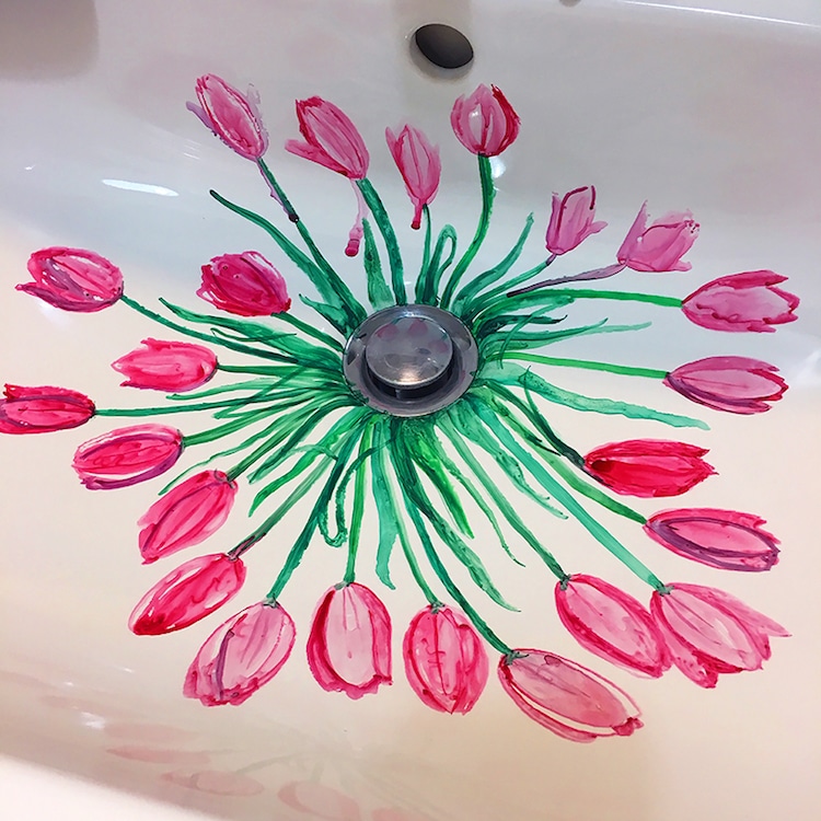 des-peintures-dans-le-lavabo-par-Marta-Grossi-9