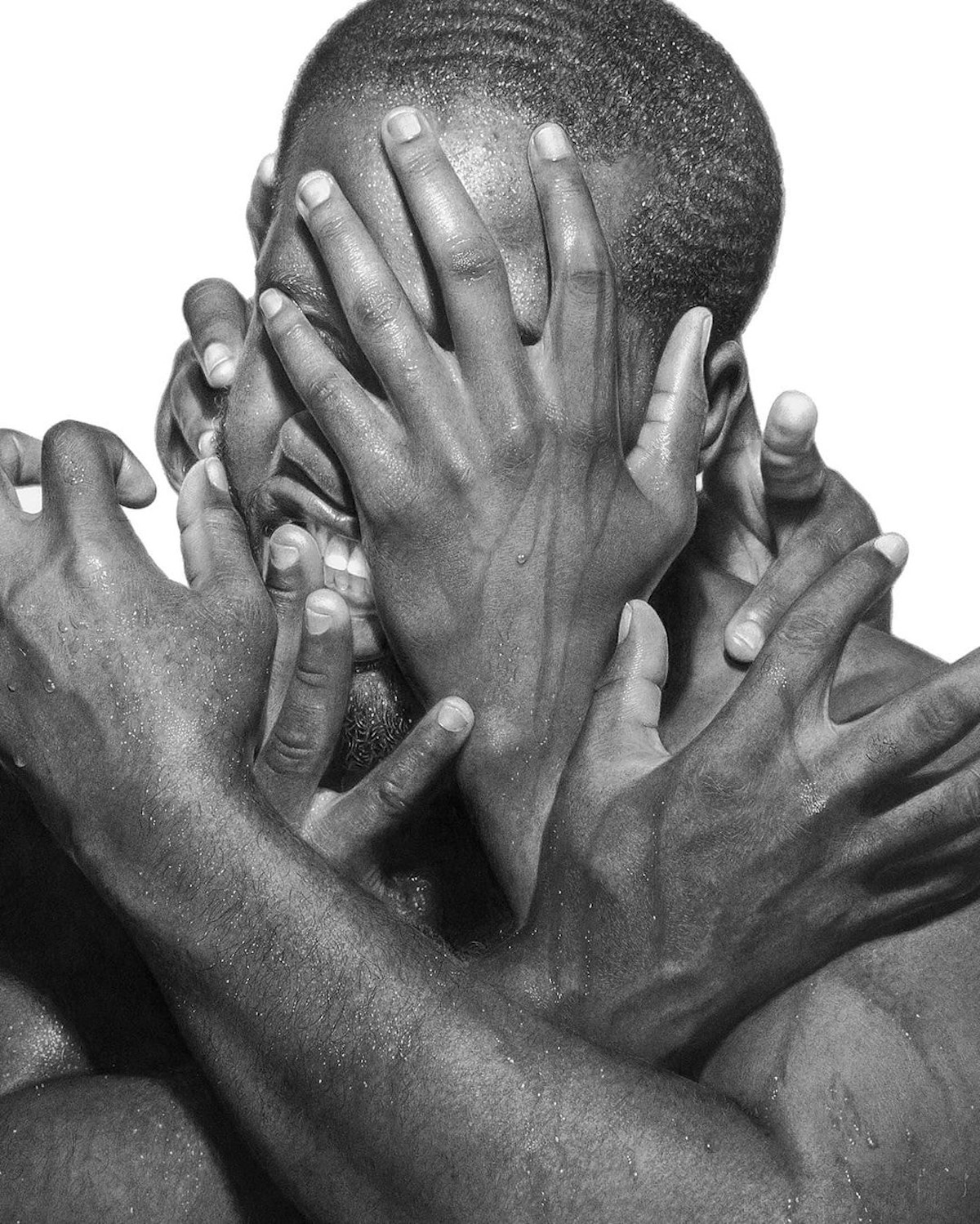 Les-portraits-au-crayon-hyper-realistes-de-Arinze-Stanley-1